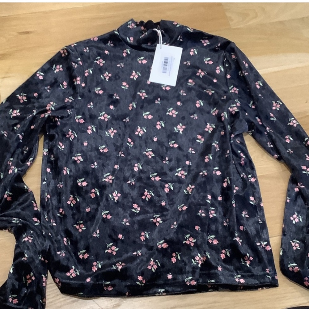 Zaikamoya Teen girls kids black long sleeve top with pink flowers